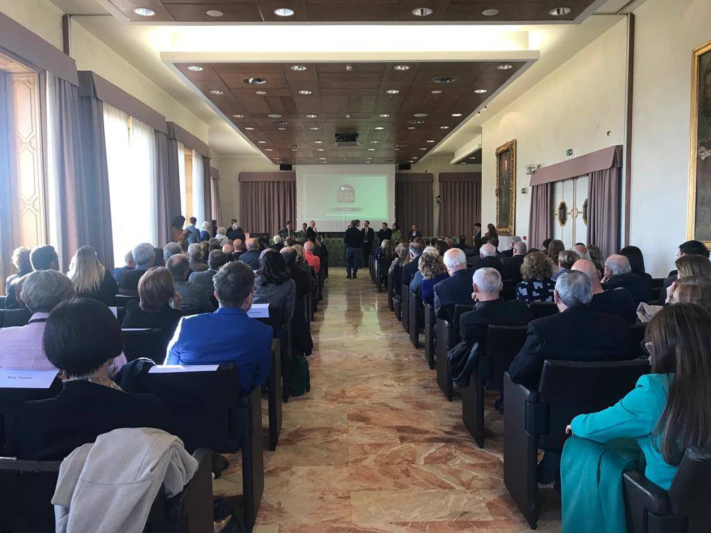 A Ville Ponti premiate 76 attività storiche della provincia di Varese. Guidesi: "Svolgono un servizio fondamentale"