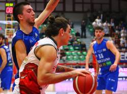 Basket Legnano sfida Libertas Livorno