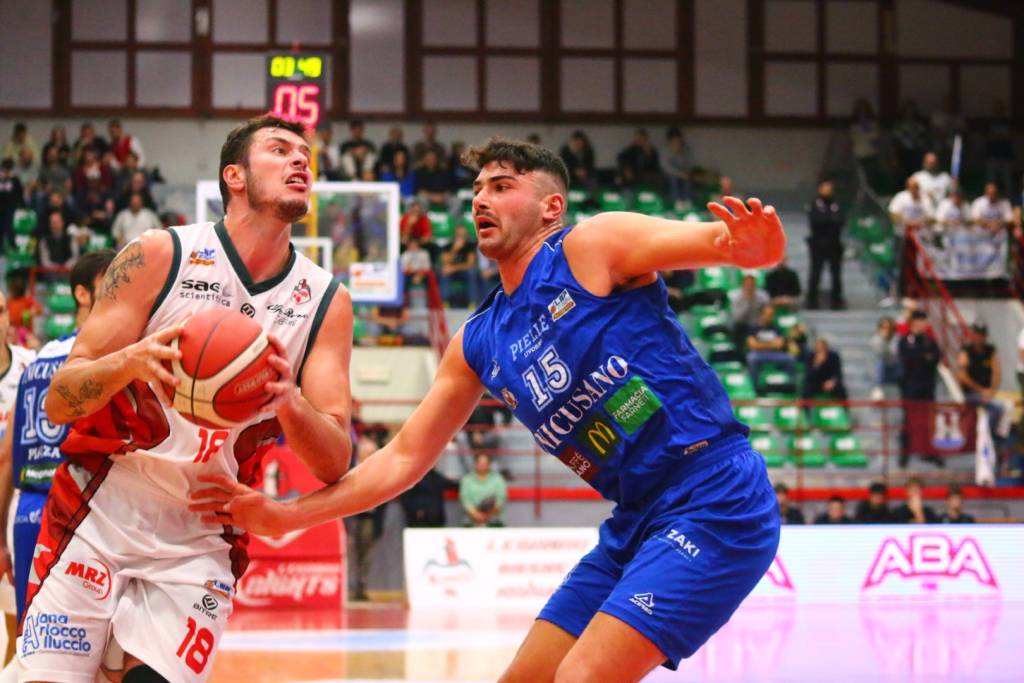 Basket Legnano sfida Libertas Livorno