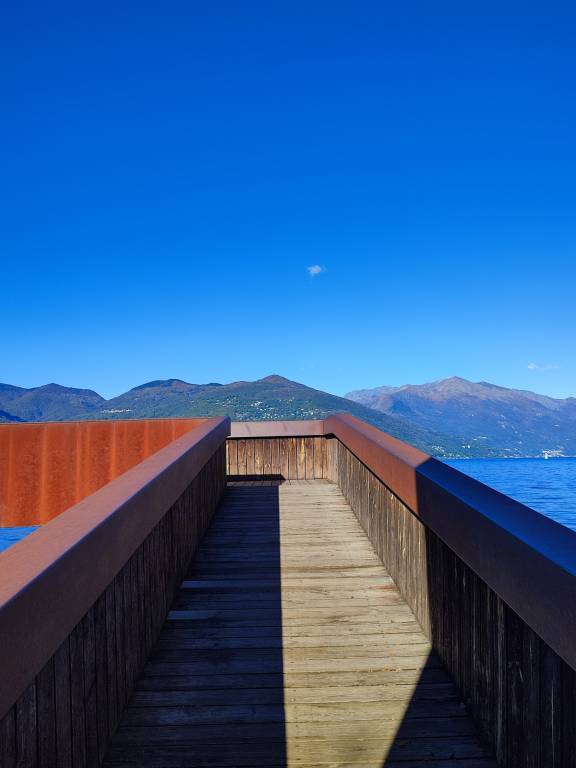 L\'autunno sul lago a Luino