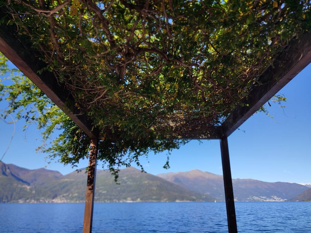 L\'autunno sul lago a Luino
