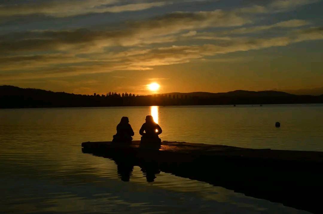 Schiranna al tramonto e le sagome