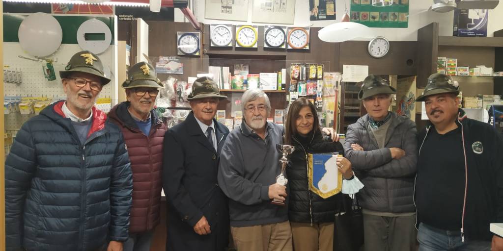 La premiazione delle vetrine luinesi