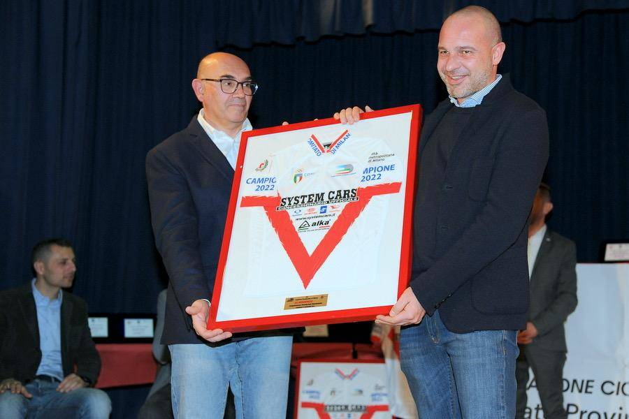 Da Saronni ad Alzini, la festa del ciclismo milanese porta a Parabiago i grandi campioni del pedale