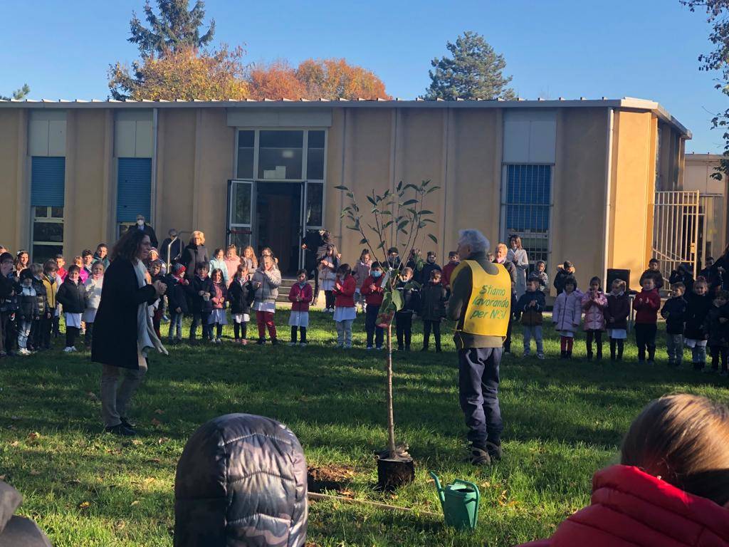 Festa Nazionale dell'Albero alle Scuole Primarie Deledda e Toscanini di Legnano