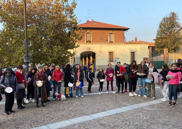 flash mob busto garolfo violenza donne