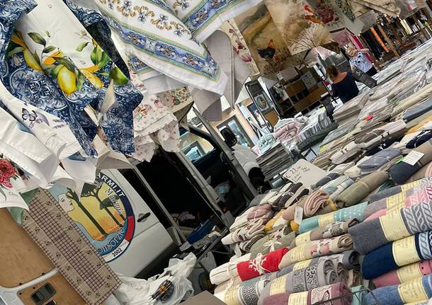 Gli Ambulanti di Forte dei Marmi® a Origgio sabato 3 dicembre