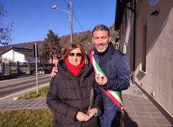 Inaugurata a Cremenaga la panchina rossa in ricordo di Stefania Pivetta e Giulia Maja