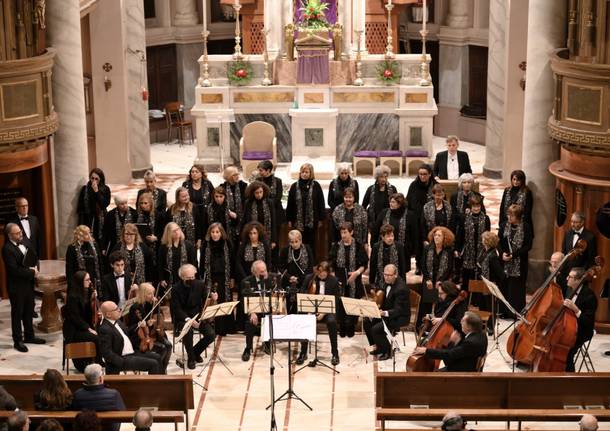 L'orchestra Amadeus in concerto alla chiesa di San Lorenzo a Gorla Minore