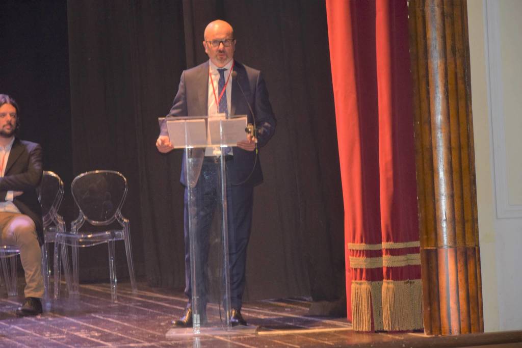 La cerimonia di assegnazione delle borse di studio promossa dalla Fondazione Famiglia Legnanese