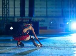 Luci, colori e spettacolo per l'inaugurazione dell'Acinque Ice Arena di Varese