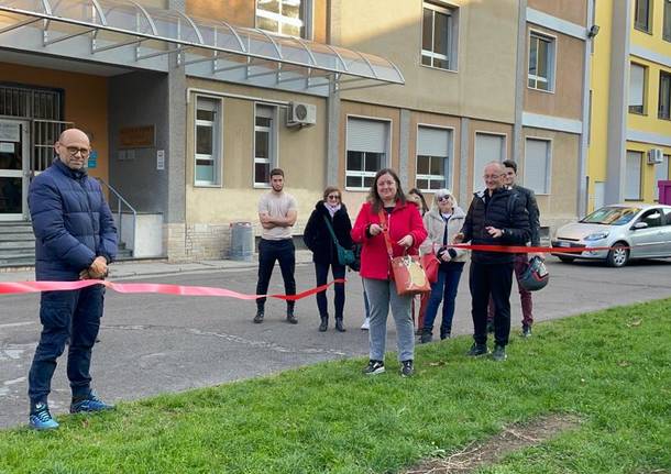 Panchine rosse al Cavalleri di Parabiago