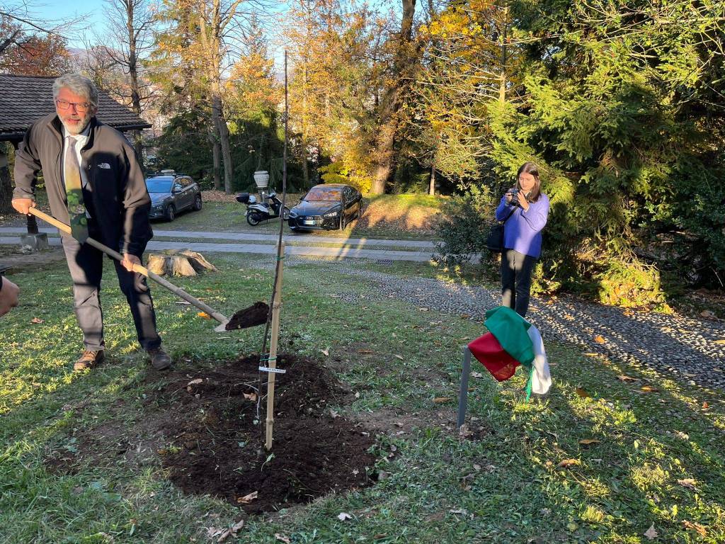 Premio Furia: Piantato il melo antico intitolato alla divulgatrice Barbara Gallavotti