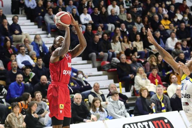 Tezenis Verona - Openjobmetis Varese 91-98