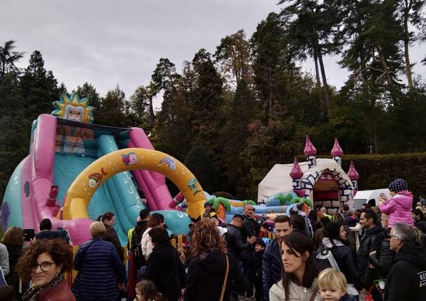 Tutti ai giardini Estensi: arriva il ponte del sorriso a Varese