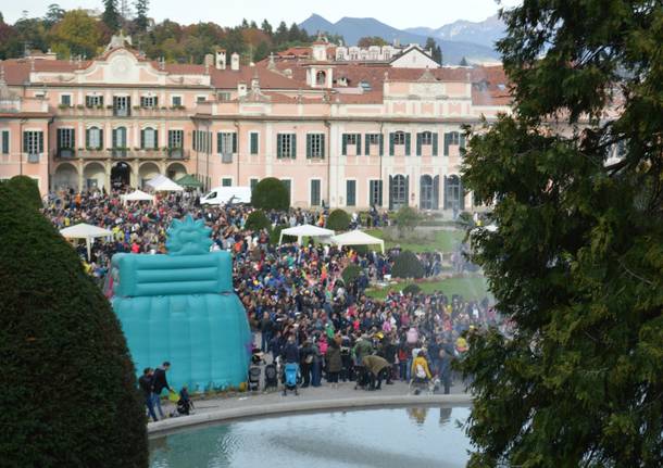 Tutti ai giardini Estensi: arriva il ponte del sorriso a Varese