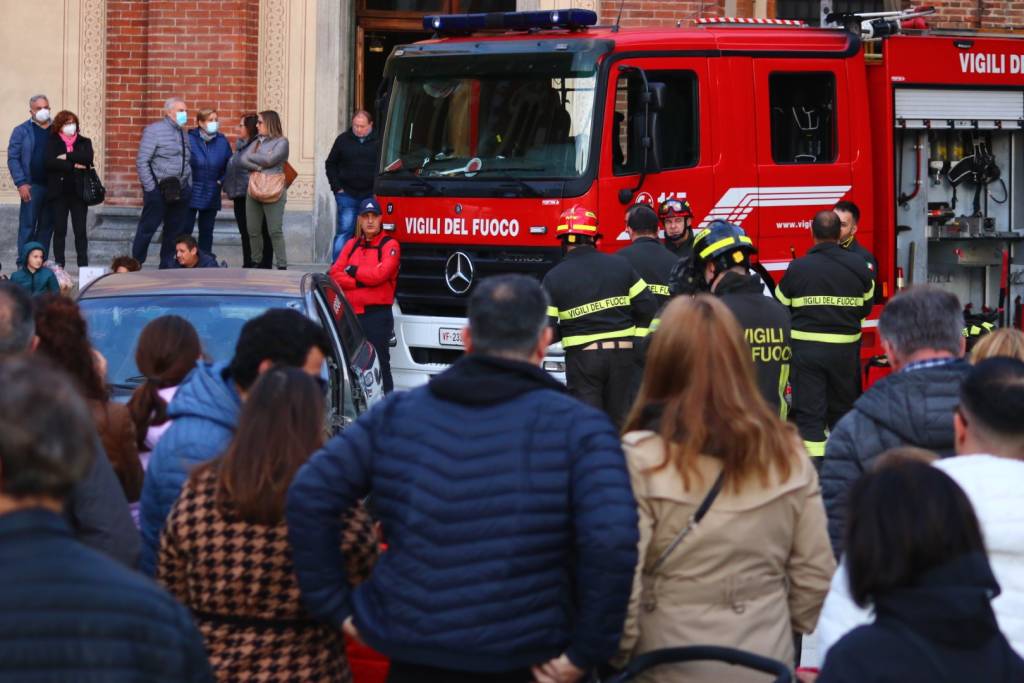 Vigili del Fuoco in piazza San Magno a Legnano