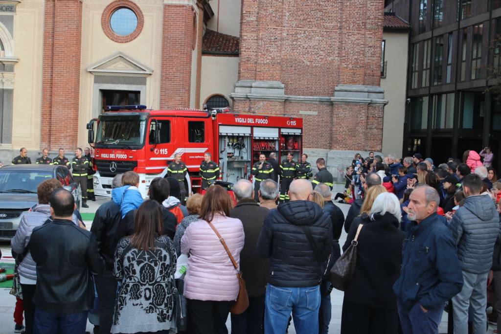 Vigili del Fuoco in piazza San Magno a Legnano