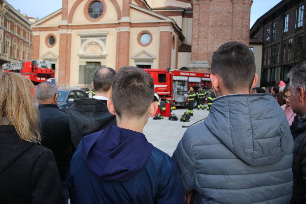 Vigili del Fuoco in piazza San Magno a Legnano