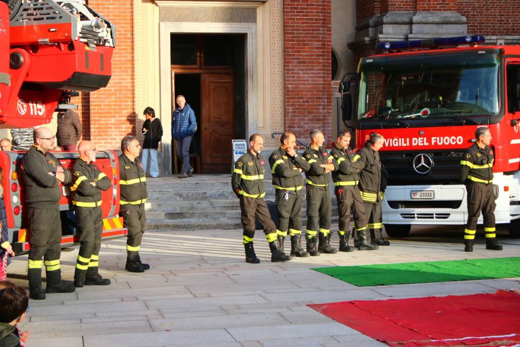 Vigili del Fuoco in piazza San Magno a Legnano