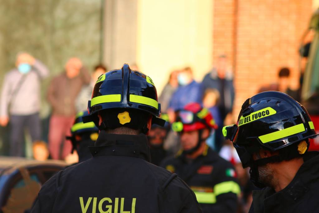 Vigili del Fuoco in piazza San Magno a Legnano