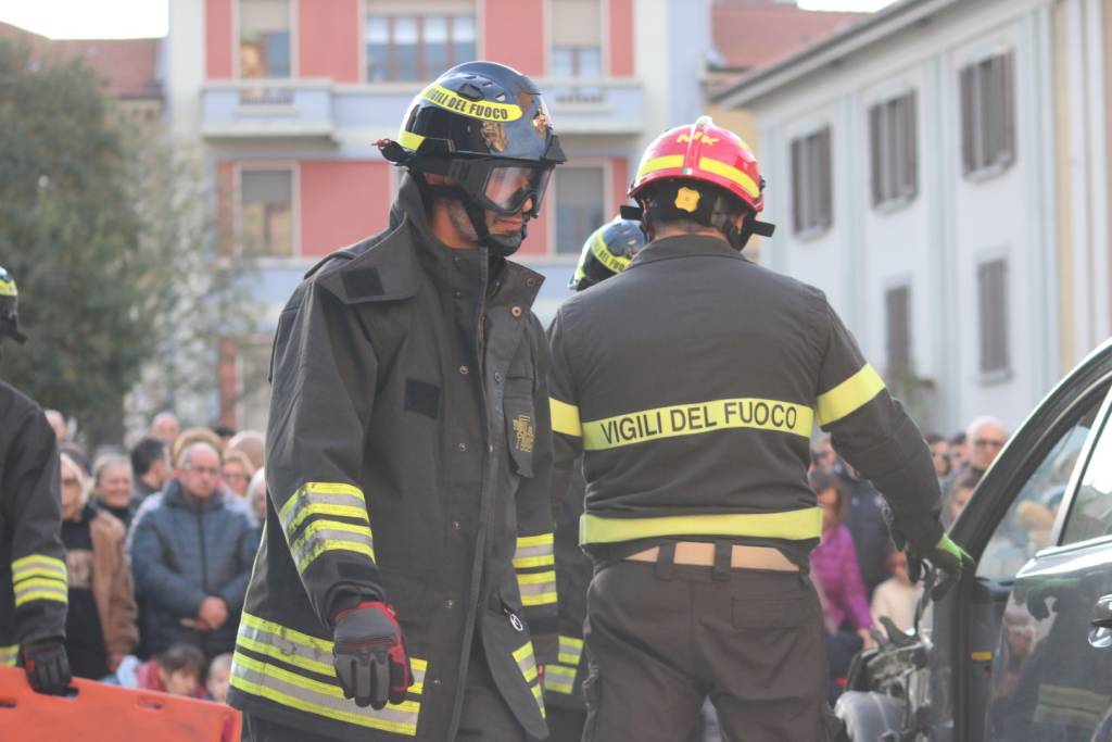 Vigili del Fuoco in piazza San Magno a Legnano