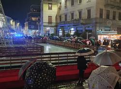 A Gallarate si accendono le luminarie e l'albero di Natale