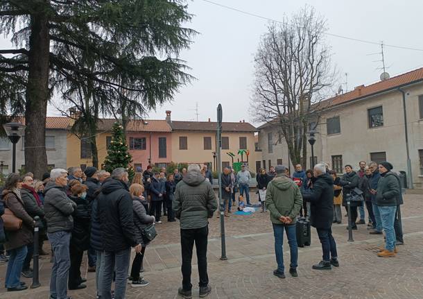 A Garbatola taglio del nastro per il nuovo defibrillatore donato in memoria di Aurelio Capuzzi