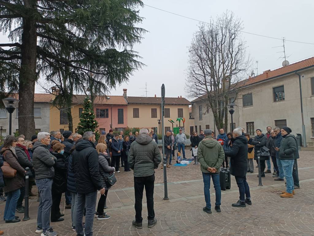 A Garbatola taglio del nastro per il nuovo defibrillatore donato in memoria di Aurelio Capuzzi