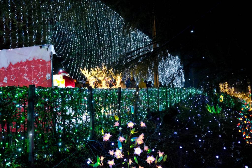 A Leggiuno l'incanto delle Lucine di Natale 