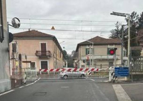 auto passaggio a livello