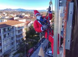 Babbi Natale acrobatici - Ponte del Sorriso - Natale 2022