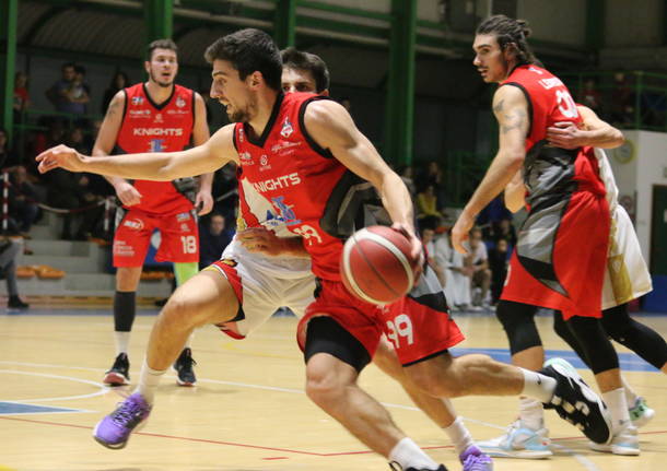 Basket: Legnano sfida Oleggio 