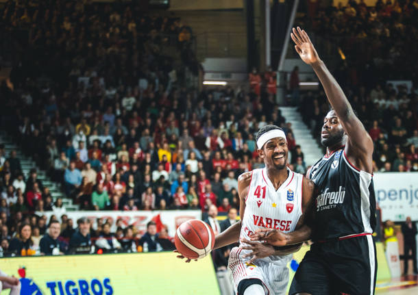 Openjobmetis Varese - Virtus Bologna 100-108
