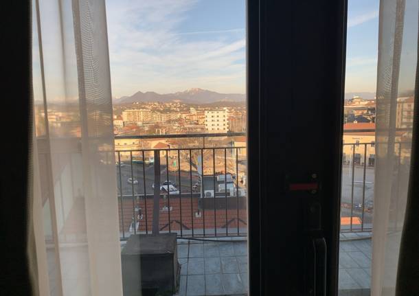 Dentro l’hotel City, fra poco studentato dell’Insubria