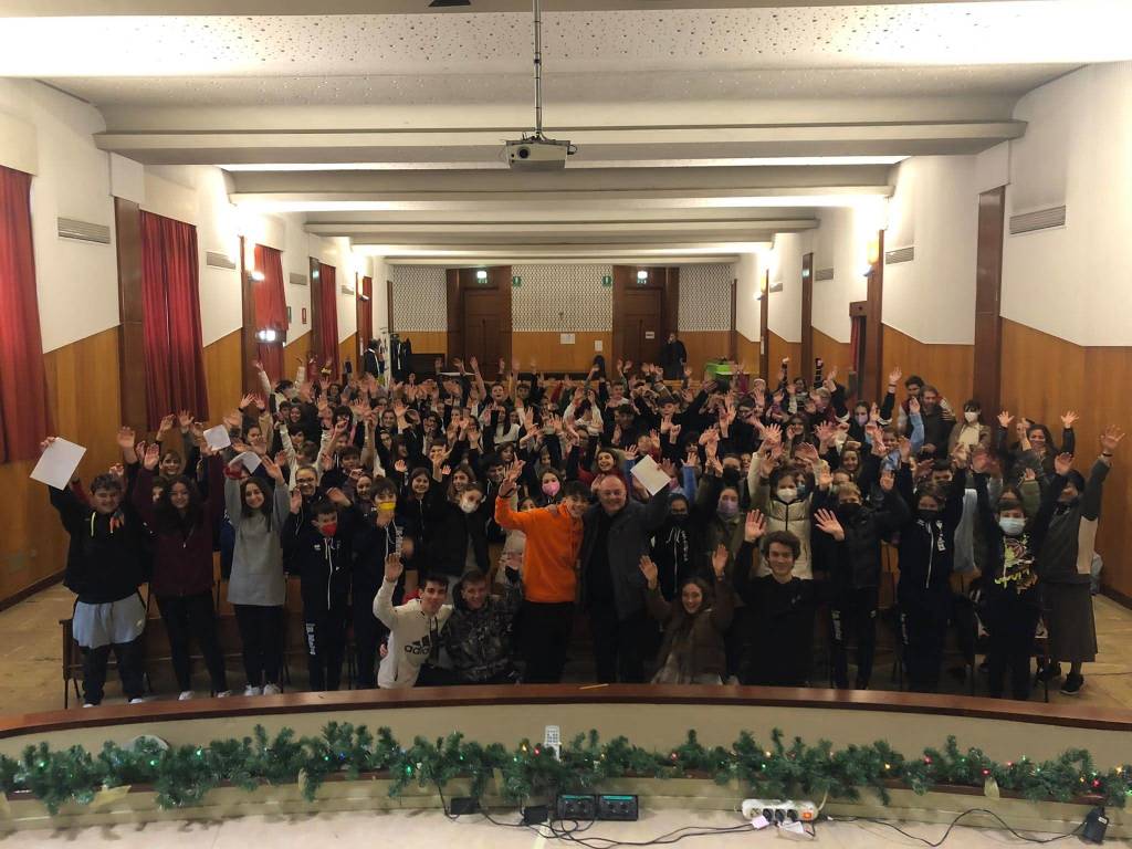 Don Claudio Burgio incontra gli studenti delle Melzi di Legnano