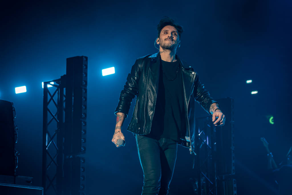 Fabrizio Moro in concerto al Forum di Assago di Milano 