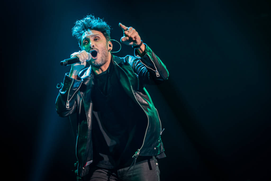 Fabrizio Moro in concerto al Forum di Assago di Milano 