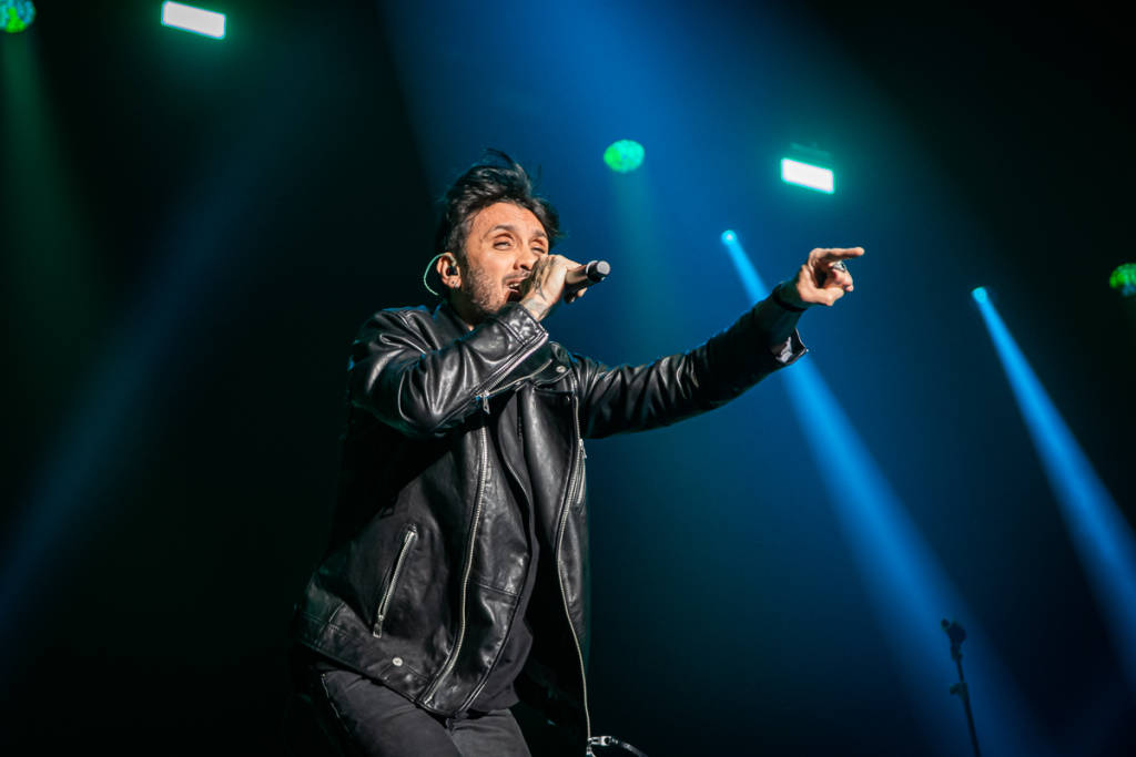 Fabrizio Moro in concerto al Forum di Assago di Milano 