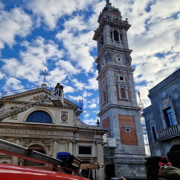 I Vigili del Fuoco sul Bernascone per la tradizionale "Corona dell'Immacolata"