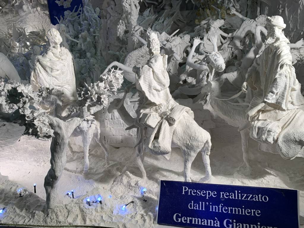 Il presepe di gesso dell’ospedale di Circolo di Varese