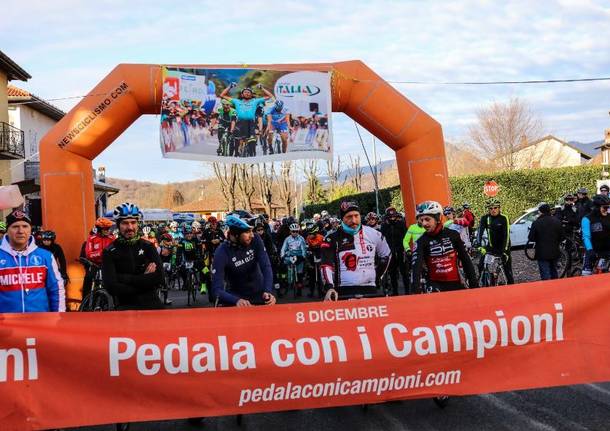 La pedalata con i Campioni Brinzio 