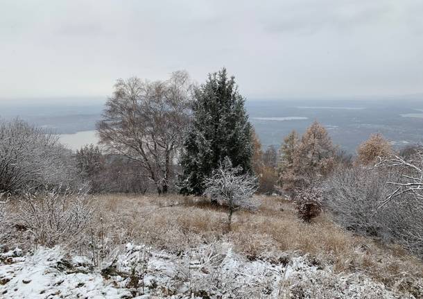 Dicembre porta la neve sulle montagne del Varesotto