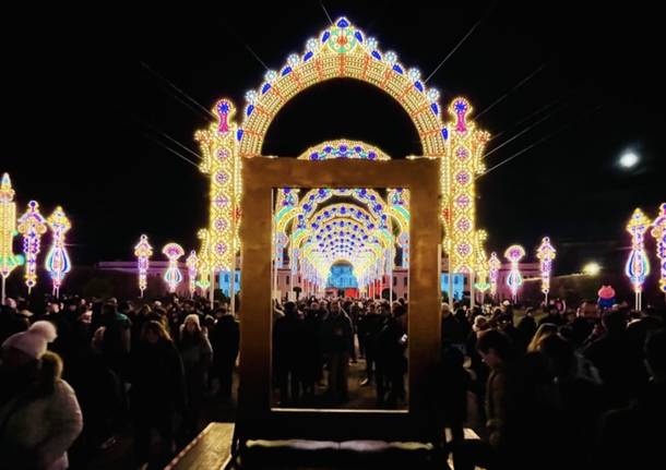 Lo spettacolo delle luci di Natale ai Giardini Estensi di Varese