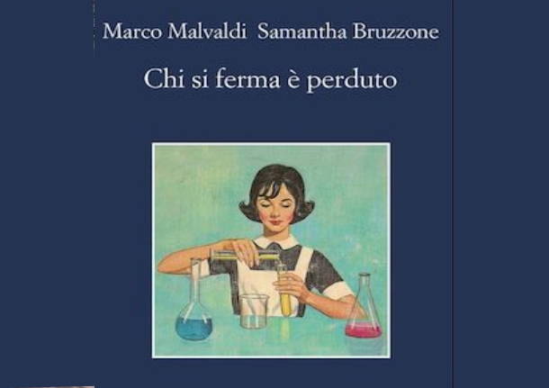 libro sul comodino