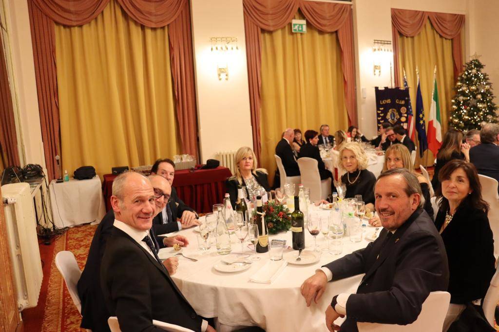 Lions Legnano Host Natale