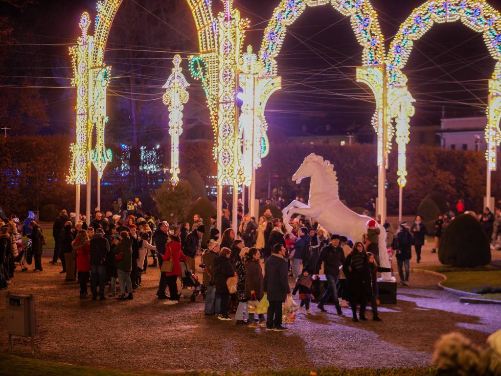 Luci giardini estenso varese