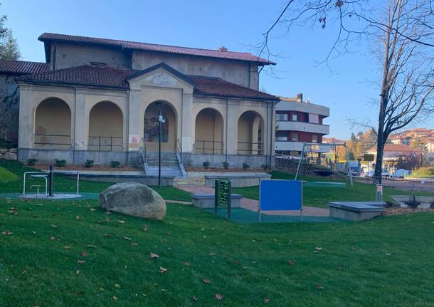 Nuova piazza della Pesa Azzate 