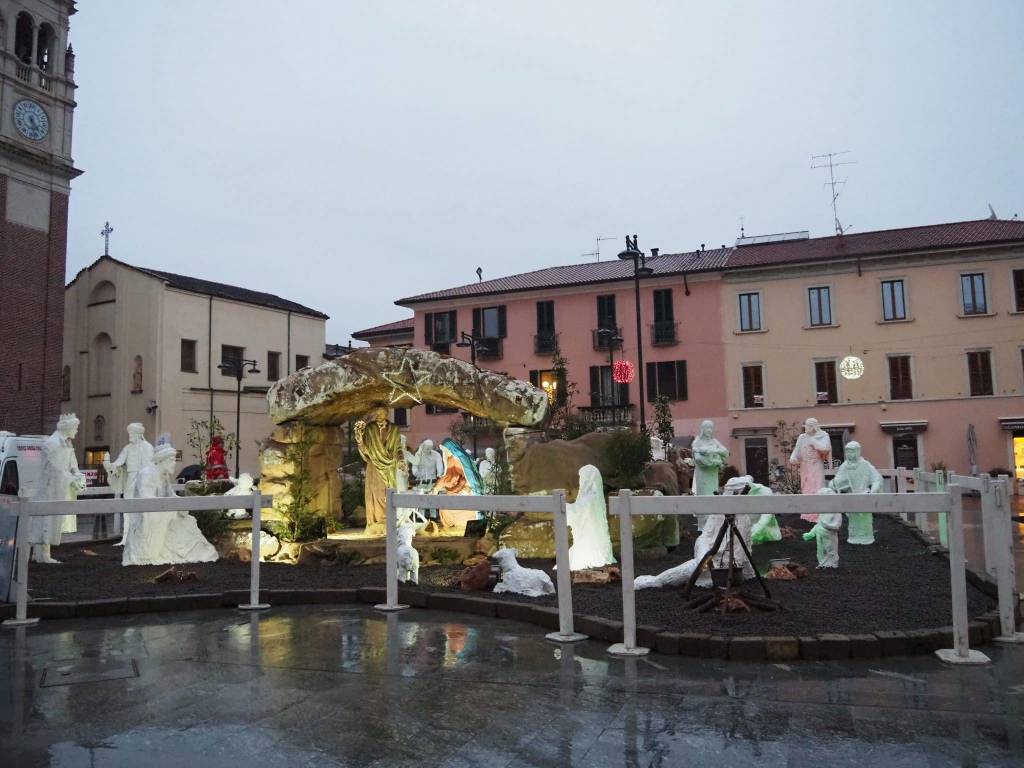 presepe volontari croce rossa busto arsizio