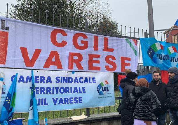 Cgil e Uil in presidio a Varese per lo sciopero generale